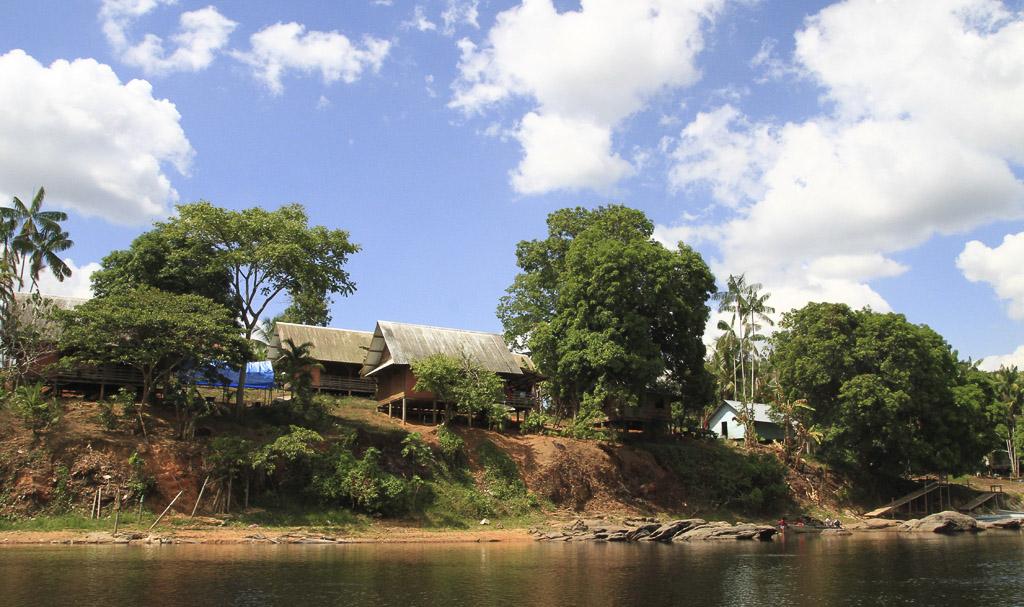 village_zidock_roger_oyapock_salomon_2012.jpg