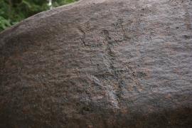 Gravure sur la rRoche crabe © G. Feuillet PAG