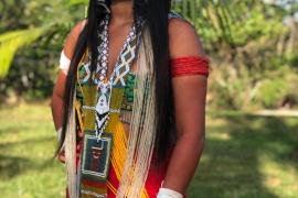 Viviane JEAN-BAPTISTE, tenue wayāpi.
