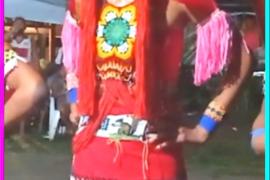 Kudja PANAPUY, tenue teko.