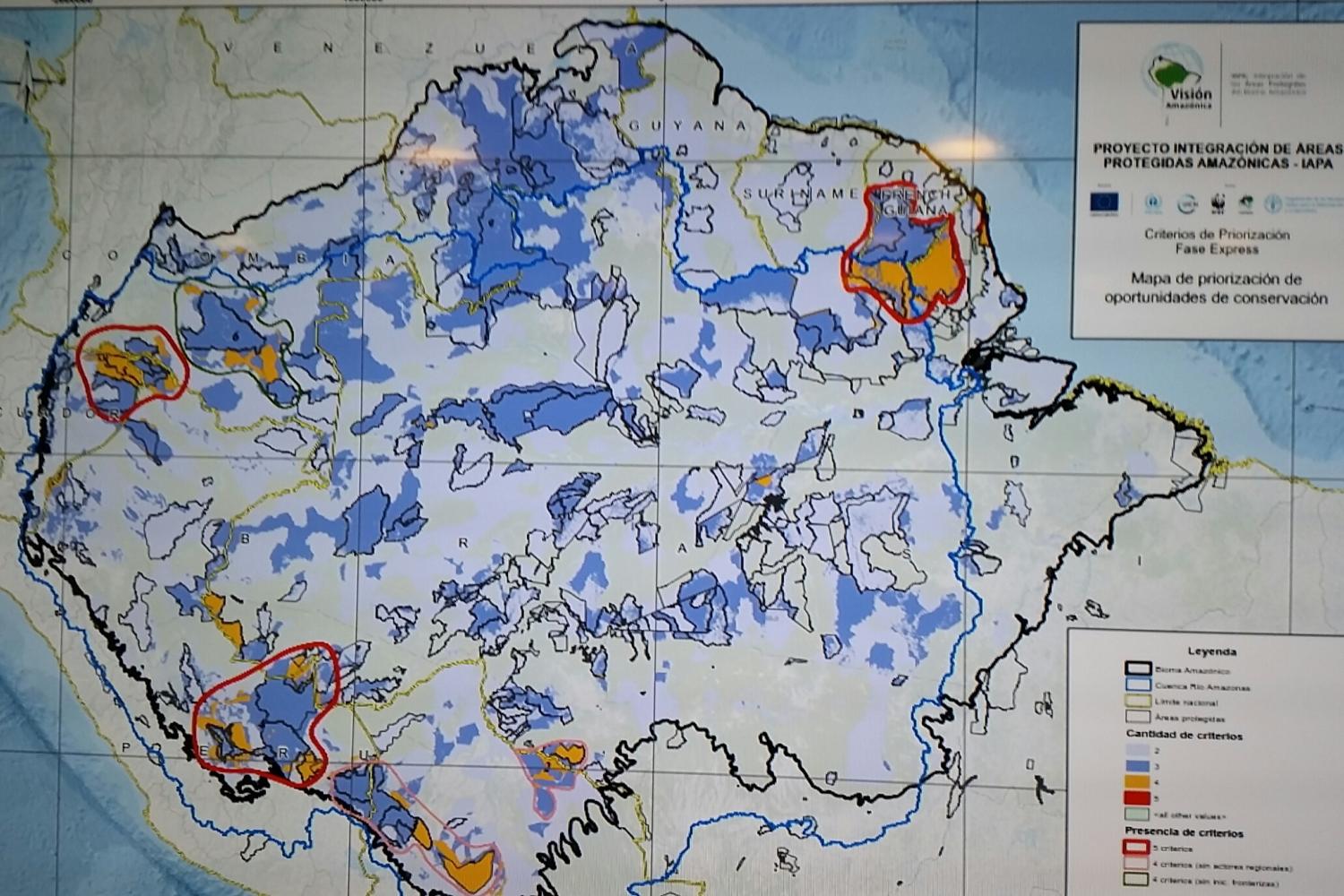 carte_de_priorisation_multi-criteres_des_zones_de_cooperation_transfrontiere_lima_11-08-15cgkleitz.jpg