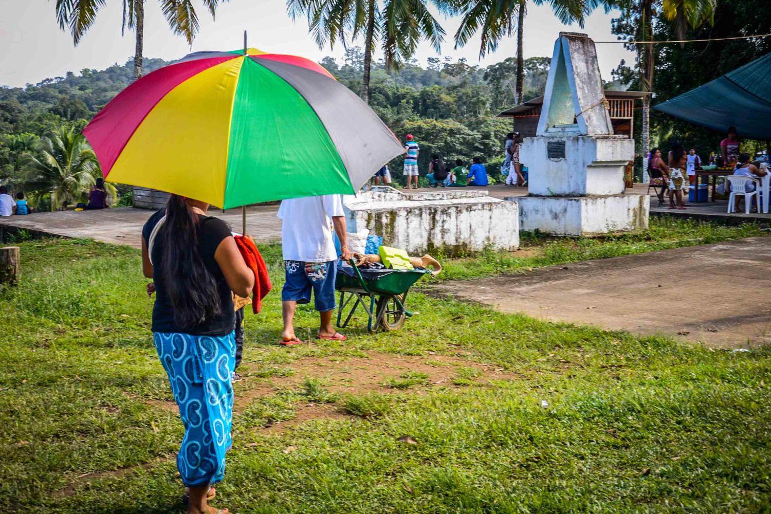 marche_a_camopi_guyane.jpg